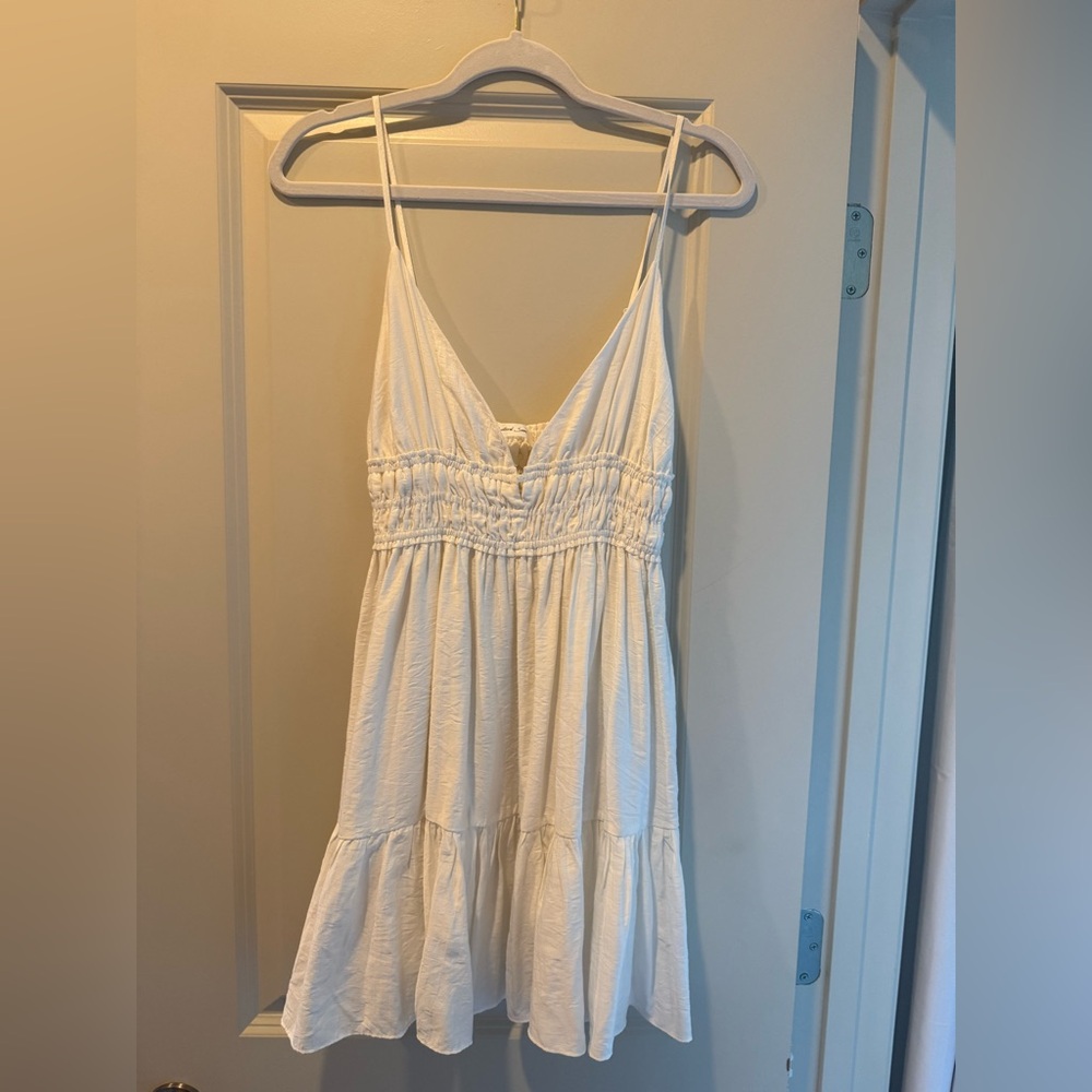 White flowy short dress